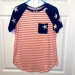 Women’s size small America t-shirt!
